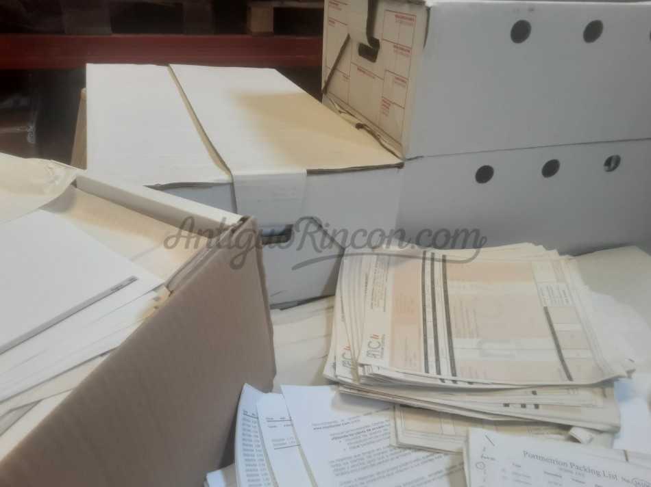 Archiveros. Archivadores en cajas con miles de documentos para utilizar como atrezzo en rodajes. Archiveros. Archivadores en cajas con miles de documentos para utilizar como atrezzo en rodajes.