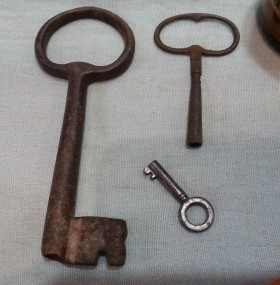 Colección de viejas llaves originales. 3 unidades