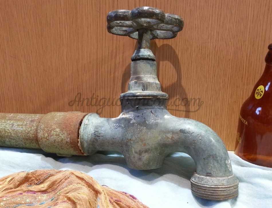 Grifos antiguos on sale de bronce