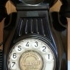 Teléfono antiguo de pared en baquelita. Años 50