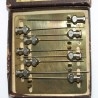 Antigua jeringa en su caja original de madera. Buena pieza de colección. Ancient syringe