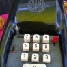 Calculadora manual antigua. Marca BARRET. Está bloqueada. Old manual calculator