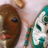 Máscaras. Pareja. Años 70. Pequeño tamaño. En bronce y cerámica.