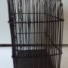 Jaula de pájaros de los años 30. En hierro forjado. Preciosa artesanía muy útil todavía.