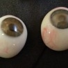 Ojos. Prótesis oculares artesanales de los años 50-60. Dos unidades. Mágníficas piezas.