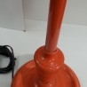 Lámpara de suelo. Lámpara de pie. Años 70. Esmaltada en color naranja.