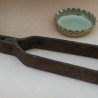 Abrelatas antiguo. Emblemático utensilio de los años años 50.