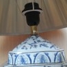 Lámpara de mesa en porcelana. Maravillosa. Años 70