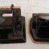 Perforadores de escritorio antiguos. Años 1910 a 1960. Pareja