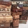 Maletas antiguas. Gran cantidad de maletas antiguas o vintage en venta o alquiler.