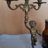 Candelabro de tres brazos en bronce. Fuerte y pesado