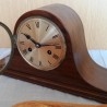 Reloj de chimenea en madera. Años 60-70.